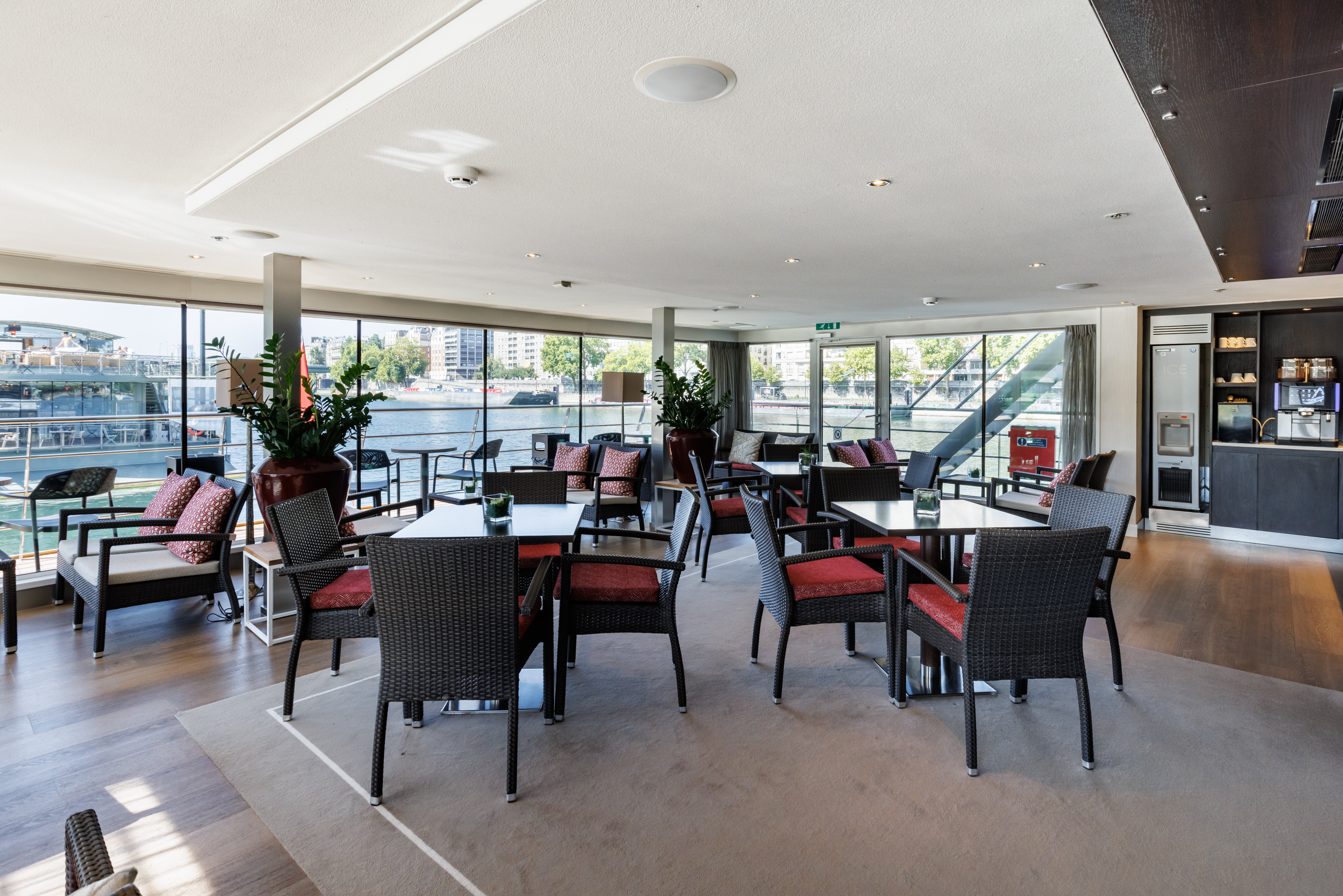 Avalon Tapestry II - Club Lounge